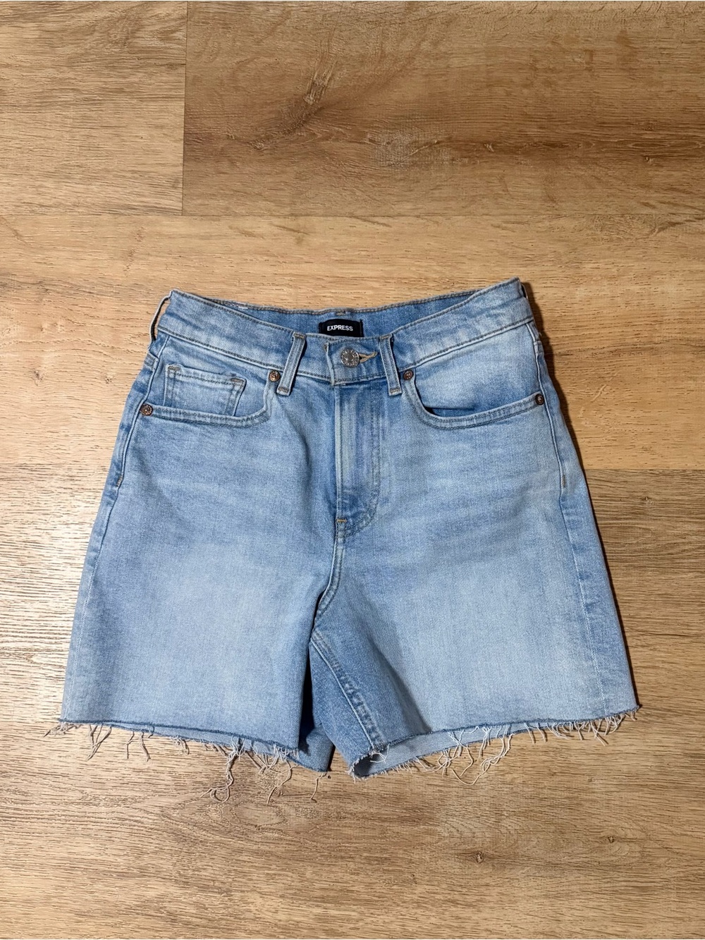 EXPRESS Light Wash Denim Shorts - Women's Stretch High-Rise Jean Shorts